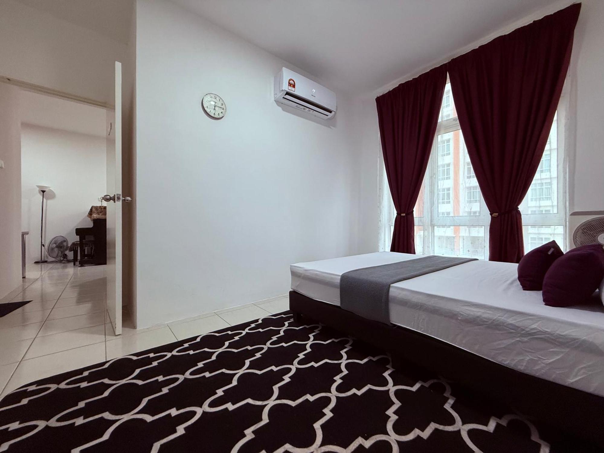 Private Centre - With Host Homestay *